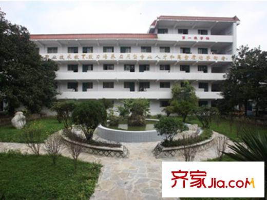 經(jīng)典天成周邊貴州輕工職業(yè)技術(shù)學(xué)院（2013-02-25）