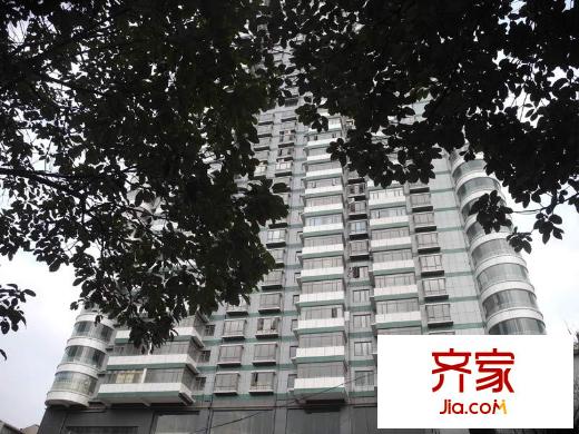花樣年華項目單體樓實景仰視(2013.3.5)