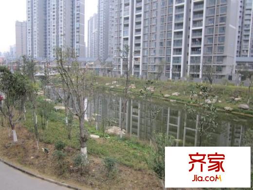 世紀(jì)城龍慧苑