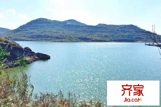 廣大上城小區(qū)湖景(2015-12-23)