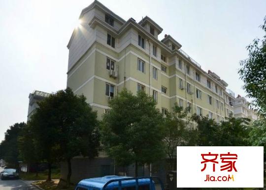 鴻福三村