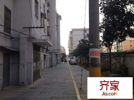 念四二村外景圖 