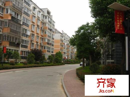 石油山莊外景圖981e1e5b4dc412c1ad16bb341819-medium