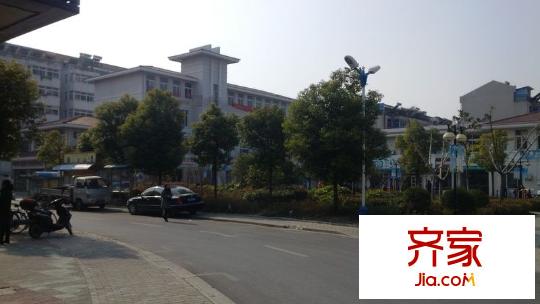 蘭苑小區(qū)外景圖 