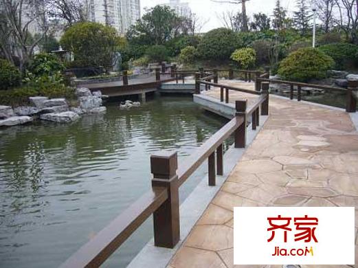 林溪山莊售樓處外2010-03-10