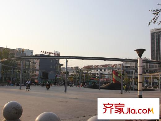 三盛國際廣場周邊配套望月路廣場