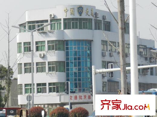 嘉怡麗景花園周邊配套中國(guó)交通大樓
