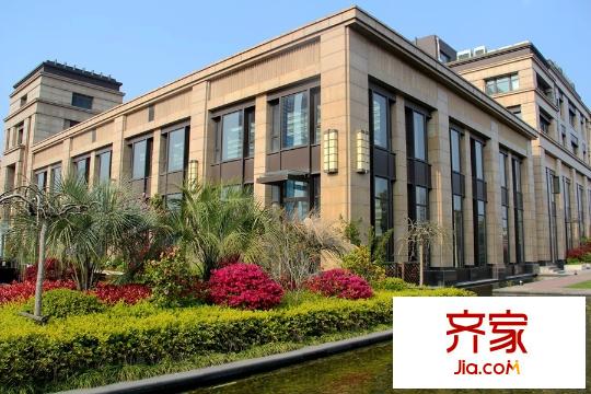 揚(yáng)州國際公館售樓處一角（2015-4-15）
