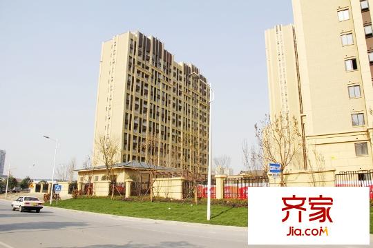 萬科金域華府小區(qū)西面（2015-4-9）