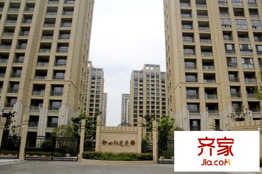 靜安陽光花都南大門（2015-08-13）