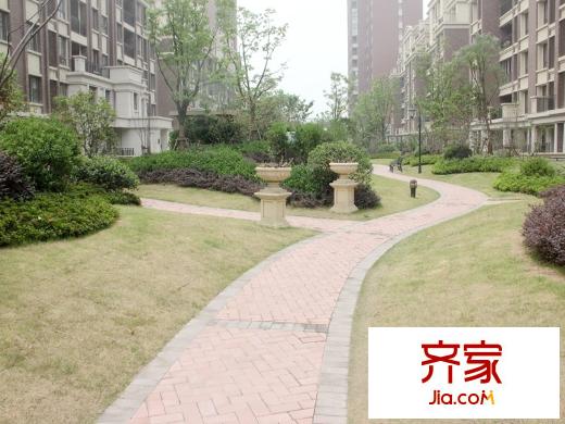 橡樹灣小區(qū)坡地景觀（2014-06-20）