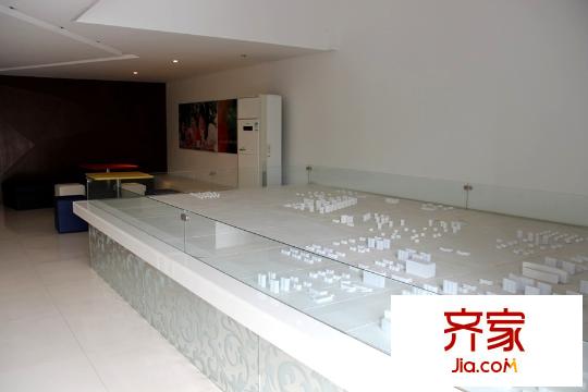 躍活城市區(qū)售樓處大廳（2015-06-03）