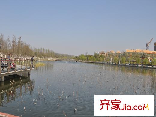 香頌溪岸周邊配套攬月湖