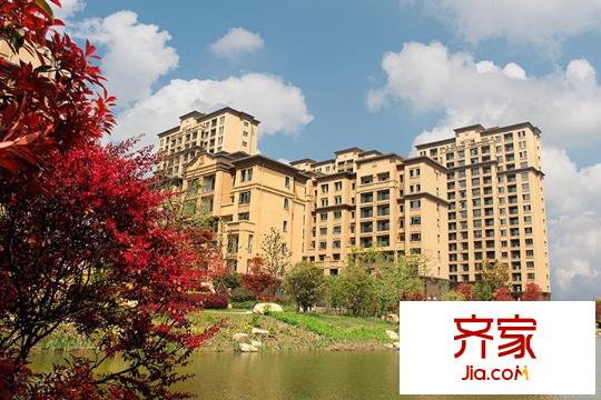 星河藍(lán)灣小區(qū)東南角景觀（2015-07-22）