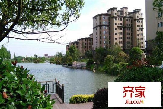 星河藍(lán)灣小區(qū)東面水景景觀圖（2015-4-27）