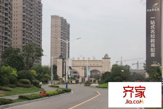 寶應(yīng)碧桂園小區(qū)入口（2015-08-12）