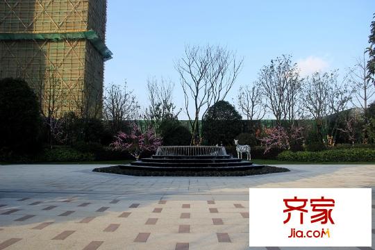 中信泰富嘉境小區(qū)景觀一角（2015-12-31）