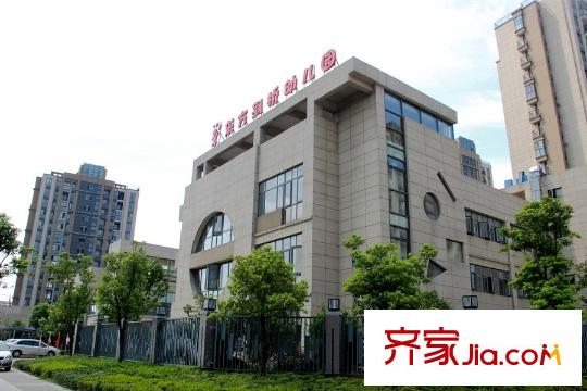 和昌運(yùn)河尚郡周邊配套東方劍橋幼兒園