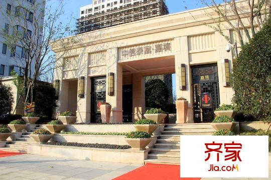 中信泰富嘉境小區(qū)南大門（2015-12-31）