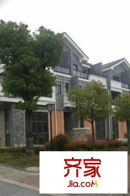 沁芳園小區(qū)一角（2015-11-30）
