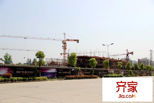 龍湖美墅南面工程進(jìn)度遠(yuǎn)景圖（2015-05-20）