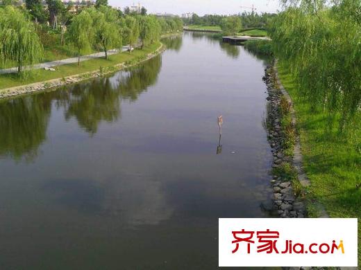 恒通藍(lán)灣國際周邊配套攬?jiān)潞L(fēng)光帶