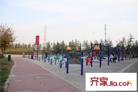 天泰華府周邊健身廣場