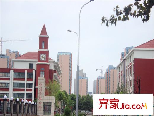 英倫名嘉周邊學(xué)校配套