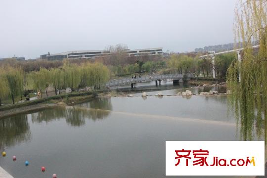 曲江玫瑰園周邊配套－曲江池