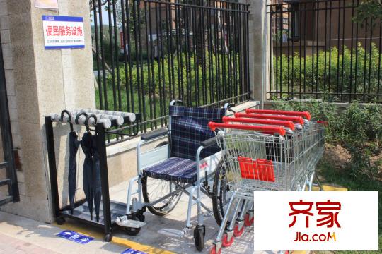 昆明時光小區(qū)手推車、雨傘（2015.9.16）