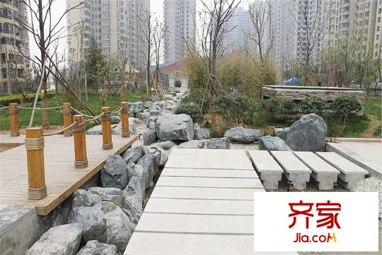 華清學(xué)府城小區(qū)內(nèi)部（2015-12-3）