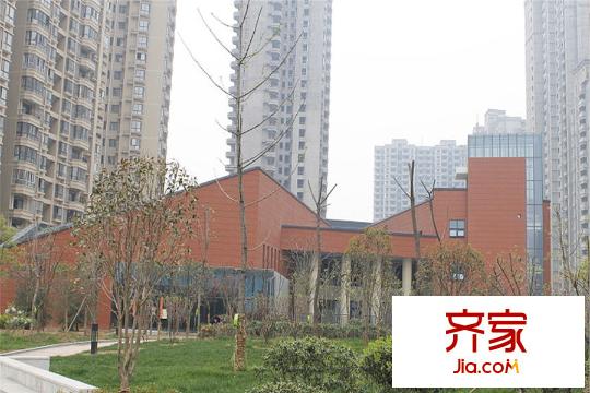 華清學府城小區(qū)內(nèi)部（2015-12-3）