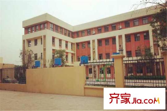 華遠?錦悅周邊配套-后宰門小學（攝于2015-11-19）
