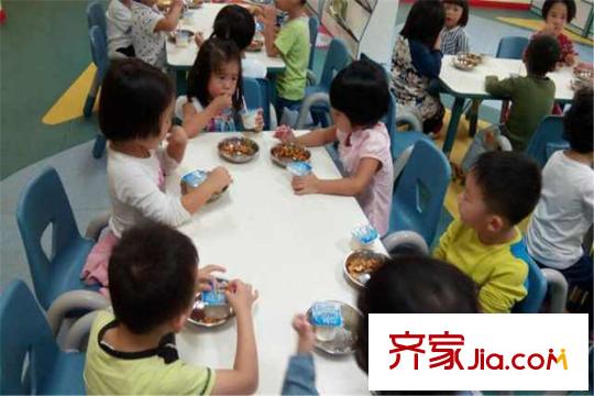 華遠(yuǎn)?錦悅周邊配套-后宰門小學(xué)（攝于2015-11-19）
