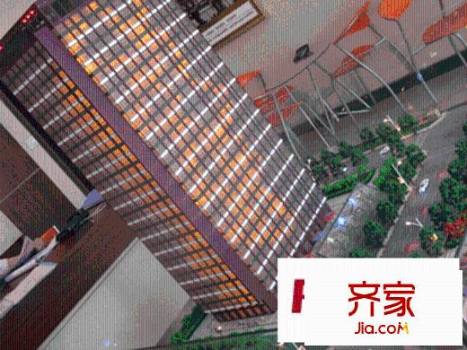皇城西岸