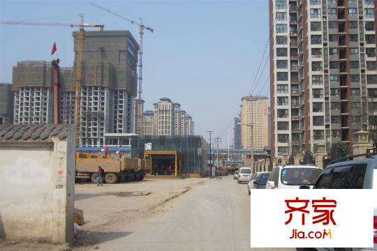 格林小鎮(zhèn)售樓部遠(yuǎn)景（2015.03.11）