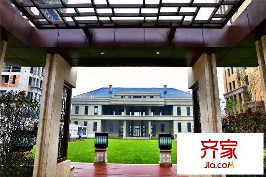 融創(chuàng)天朗瓏府小區(qū)園林
