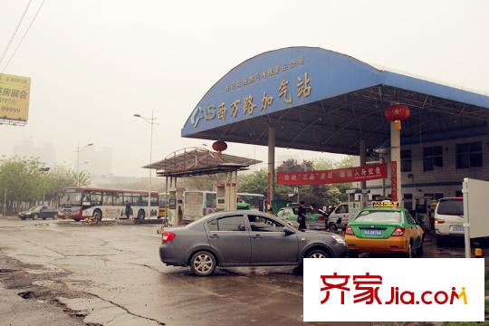 融創(chuàng)天朗瓏府周邊西萬路加氣站
