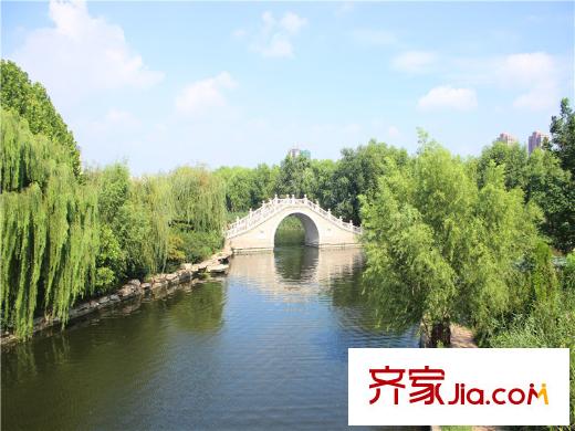 百聯(lián)華府周邊配套