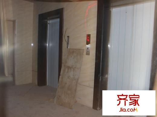西溪里象牙灣小區(qū)電梯間實(shí)景（攝于2015.5.6）