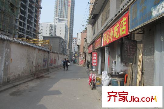 尚邦25時(shí)區(qū)A、B、C單元隔壁小巷（2015.03.11）