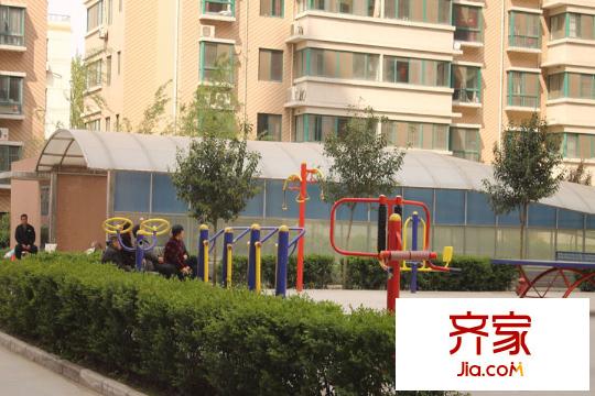 尚東國際城小區(qū)內(nèi)部實(shí)景（2015-12-3）