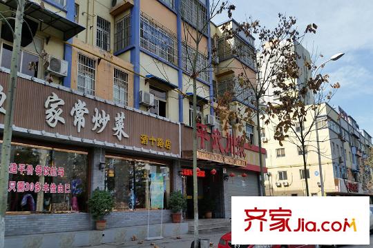 巴黎大廈周邊商業(yè)