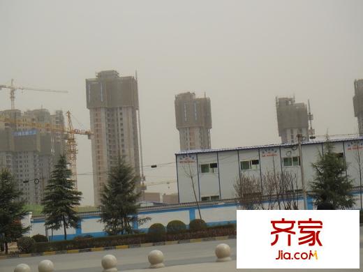 山水悅庭施工進(jìn)度圖（攝于2013年3月底）