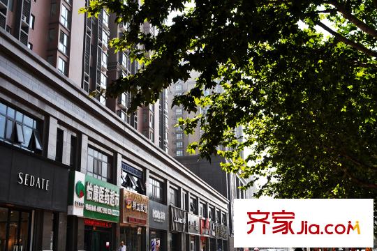逸景平方米居周邊配套-醫(yī)藥超市