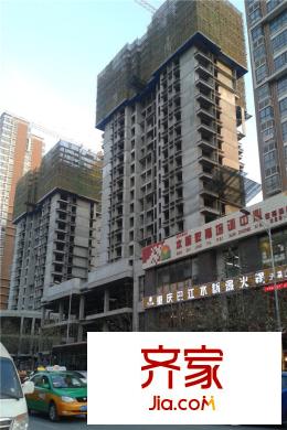 翠屏灣3期巴厘小鎮(zhèn)1號(hào)樓施工進(jìn)度（拍攝于2015.01）