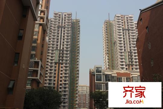 翠屏灣3期巴厘小鎮(zhèn)小區(qū)內(nèi)部（2015-10-21）