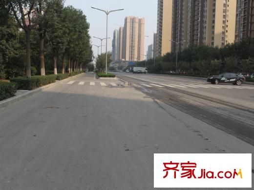 仕府公館周邊鳳城八路路況