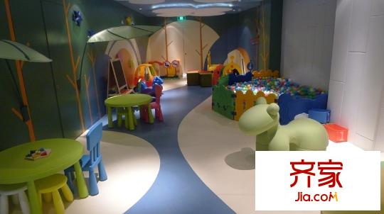 曲江紫汀苑會所兒童區(qū)實景（2015.4.22）