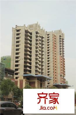 榮華?曼蒂時(shí)光5號(hào)樓施工進(jìn)度（攝于2015-9-24）